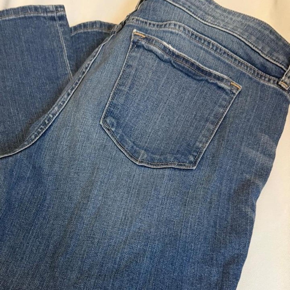 a.n.a. (A New Approach) Capri Jeans – Women's Size 14